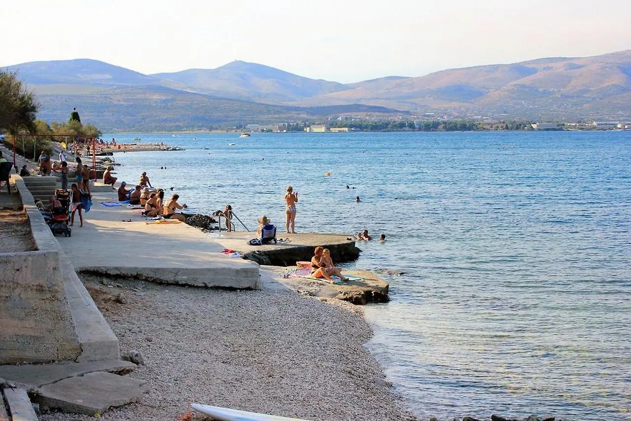 Apartman Karaga Traù 0*,  Croazia
